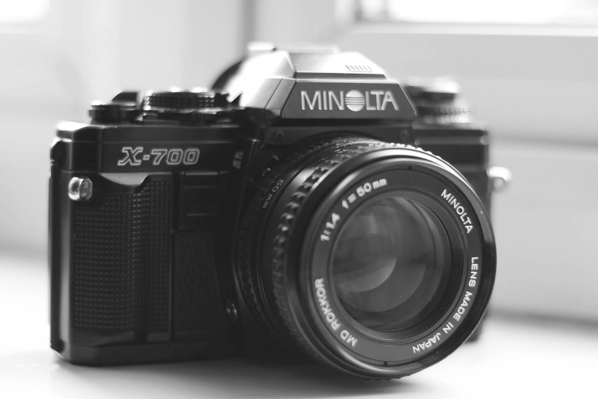 Minolta X-700
